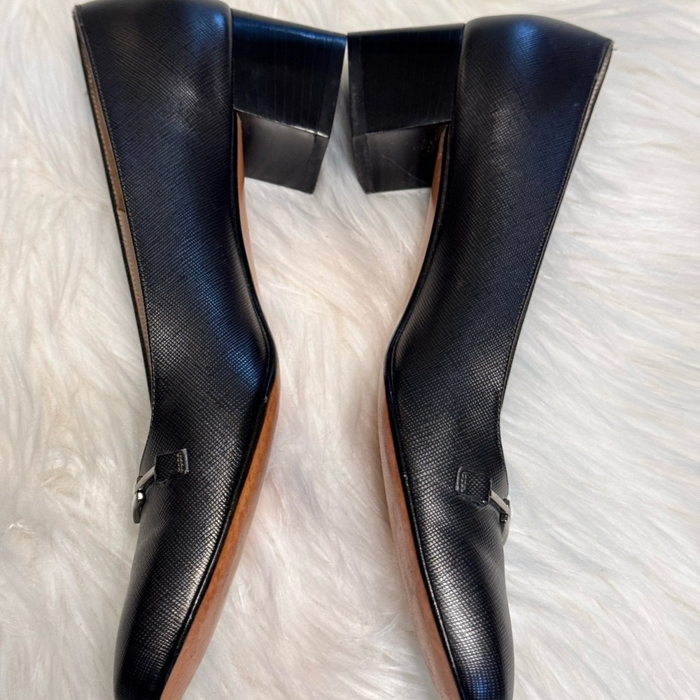 Salvatore Ferragamo Black Leather Flats - Picture 8 of 8